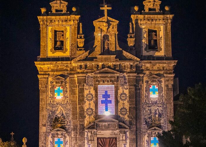 Kirche bei Nacht in Poro kirche bei nacht in porto