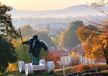 Skulptur an der Donau