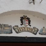 Wappen am Haus