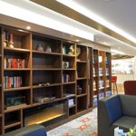 Bibliothek an Bord