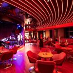 Club und Bar an Bord der Europa 2
