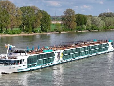 flusskreuzfahrtschiff amina seitliche Ansicht