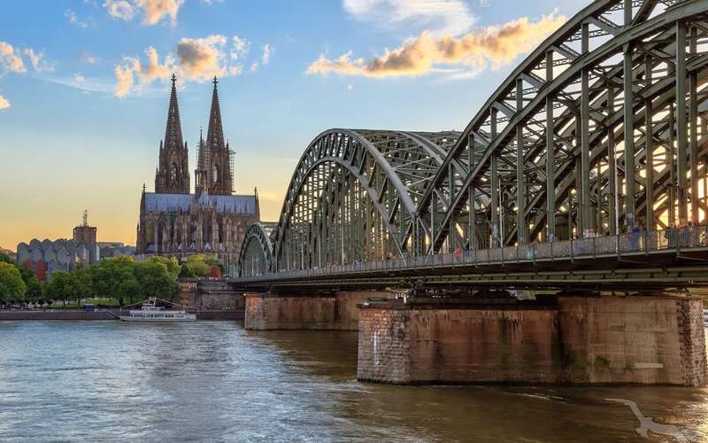 hohenzollernbrücke köln