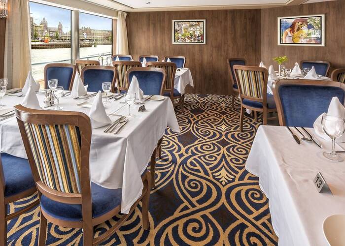 Restaurant an Bord MS Amelia