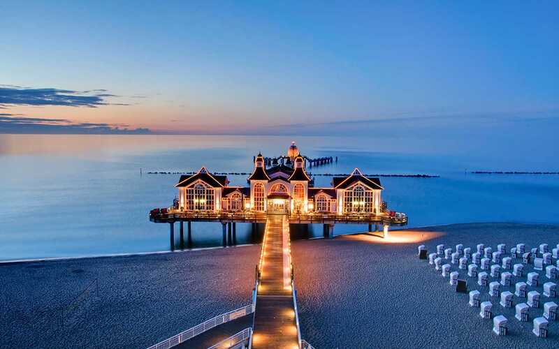 seebruecke an der ostsee