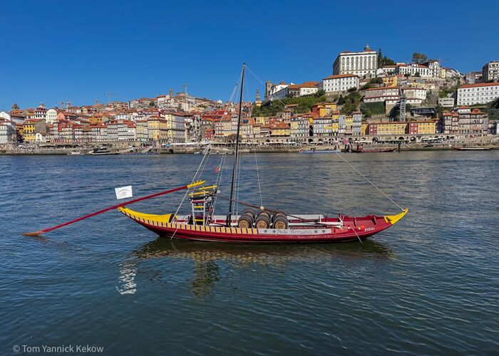 Altstadt in Porto mit Boot altstadt porto mit Boot