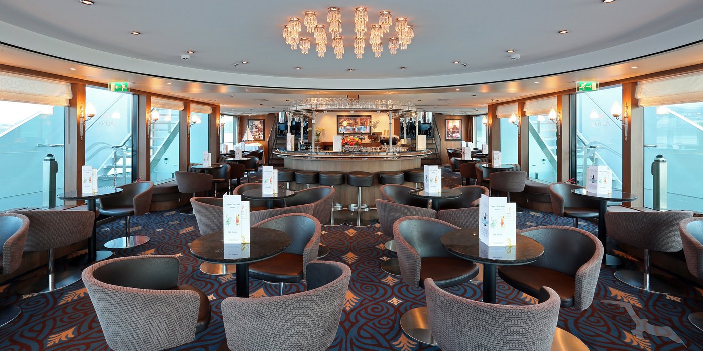 Bar und Lounge an Bord